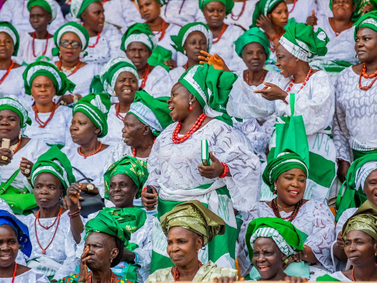 CMCI staff and Arts & Cultural Management MA student Bayo Omoboriowo collaborate on exhibition “Intertwined:&nbsp; Fashion, Textile and Heritage in Nigeria”