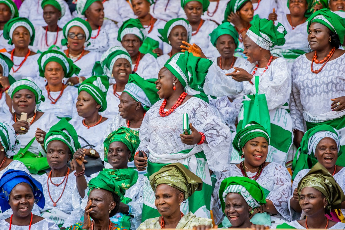 CMCI staff and Arts & Cultural Management MA student Bayo Omoboriowo collaborate on exhibition “Intertwined:&nbsp; Fashion, Textile and Heritage in Nigeria”