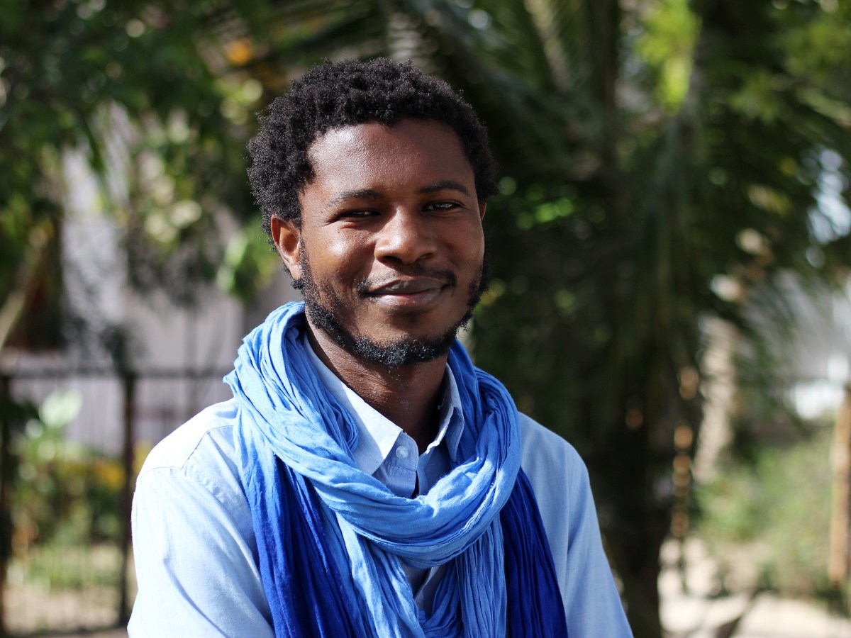 CMCI Lecturer Estrella Sendra publishes in the Senegalese newspaper Le Soleil on photographer and filmmaker Massow Ka-El Junio.